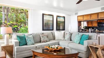 Condo (2 Bedrooms) | Living room | TV