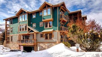 Condo (3 Bedrooms) | Exterior