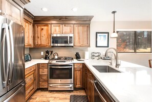 Studio (4 Bedrooms) | Property amenity