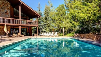 Studio (4 Bedrooms) | Pool | Outdoor pool