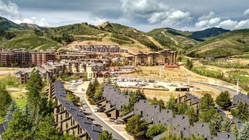 Studio (4 Bedrooms) | View from room