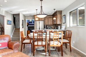Estudio (4 Bedrooms) | Restauración