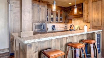 Studio (4 Bedrooms) | Eigene Küche | Kühlschrank, Mikrowelle, Ofen, Herdplatte