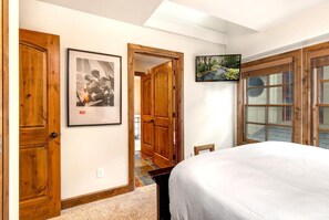 Estudio (4 Bedrooms) | 4 habitaciones y espacio para trabajar con laptop 