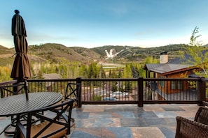Studio (5 Bedrooms) | View from room