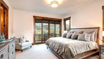 Studio (5 Bedrooms) | 5 bedrooms, laptop workspace, iron/ironing board, bed sheets