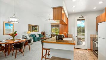 Villa, 6 Bedrooms (Ocean View, Sleeps 16 (ML-3782)) | Dining