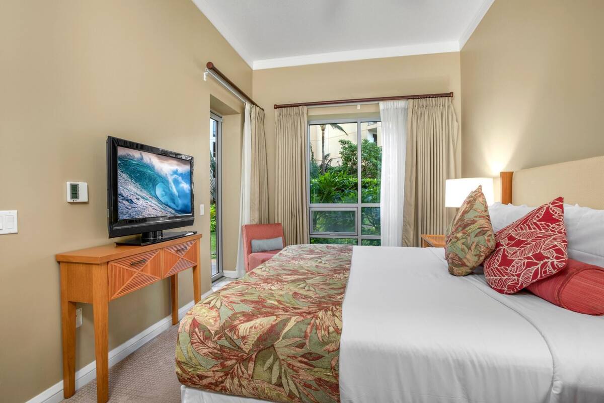 Villa, 1 Bedroom, Penyaman udara, Garden View (Garden View, Ground Floor, (HKH-114)) | 3 bilik tidur, peralatan tempat tidur premium 