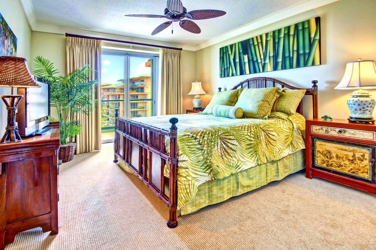 Villa, 3 Bedrooms (Oceanfront, BBQSleeps 8 (HKH-501)) | 3 bilik tidur, peralatan tempat tidur premium 