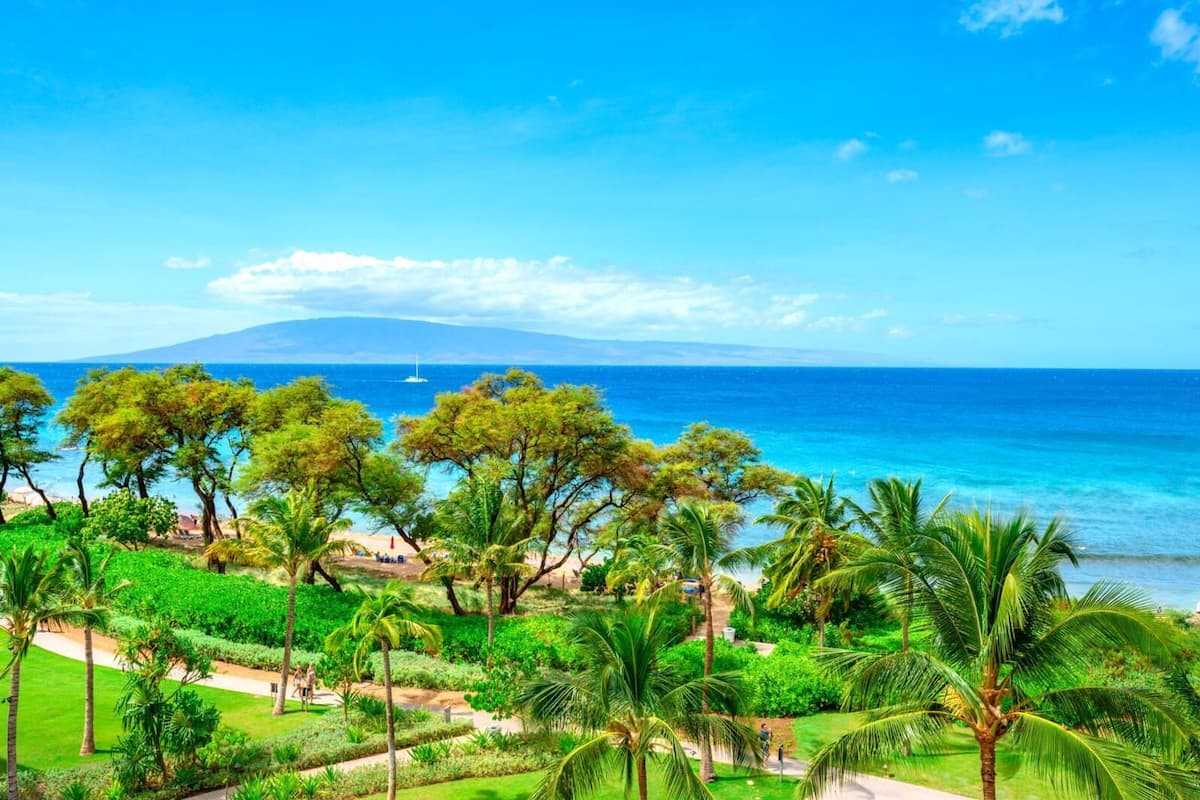 Condo (3 Bedrooms) | Front of property