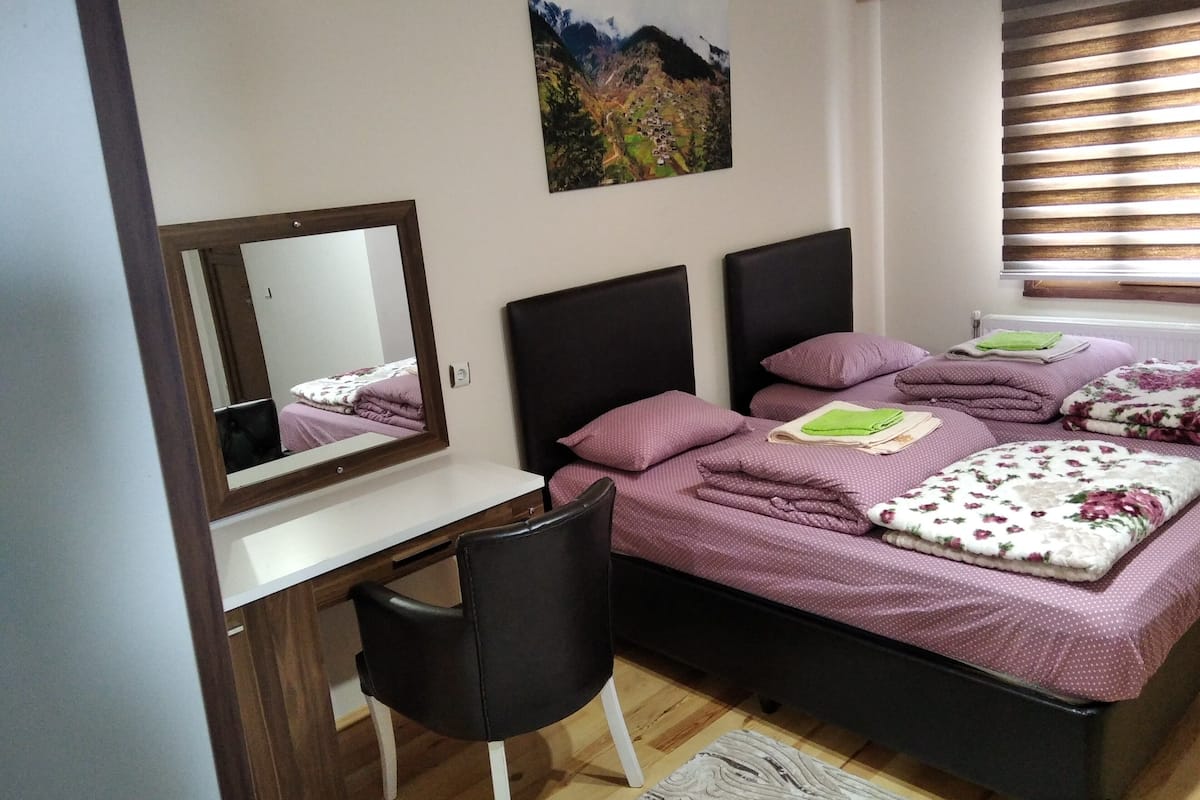 Chambre Triple, vue montagne | Literie de qualité supérieure, couette en duvet d'oie