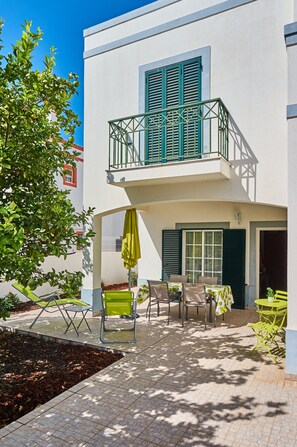 Outdoor dining - Your Family Home in Tavira (Tavira)