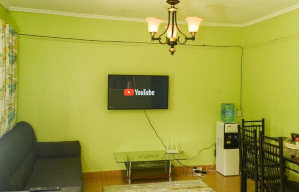 Living area - Stay.Plus Lake View House Naivasha (Naivasha)