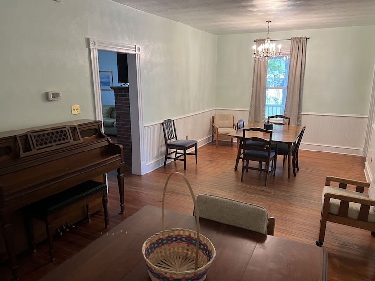 Captains Quarters By The Bay - Walk To The Beach With Your Pet. Smart Tv W/ Wifi - Norfolk, VA