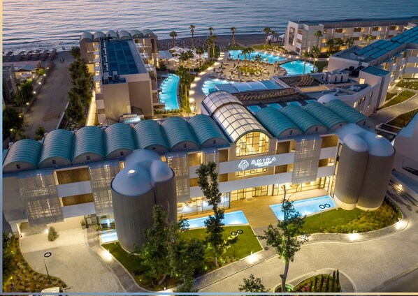 Exterior - AMIRA LUXURY RESORT & SPA (Rethymno)