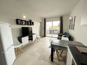 Smart TV - Graceful apartment near the beach (Torre Grande)
