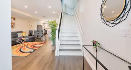 GLOBALSTAY. Unique New Townhomes for 16 Guests. HOT TUB, BBQ