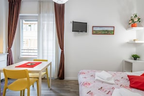 1 bedroom, iron/ironing board, WiFi