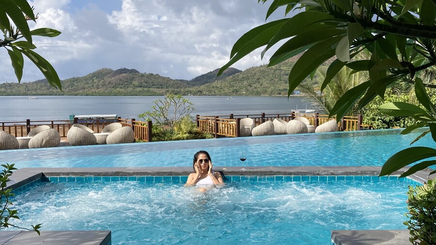 Zuri Resort