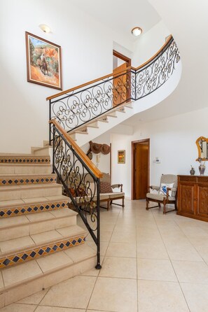 Villa | 5 habitaciones y wifi