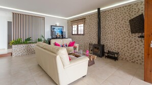 Room - Villa Santana Large Heated Private Pool Sea Views Wifi Eco-friendly (Tías)