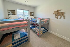 3 bedrooms, free WiFi, bed sheets