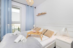 1 bedroom, desk, iron/ironing board, WiFi - Rybaki Górne 7 Gdańsk | Elegant Apartment with Garden, Desk and Parking (Gdansk)