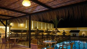 Fassade der Unterkunft – Abend/Nacht