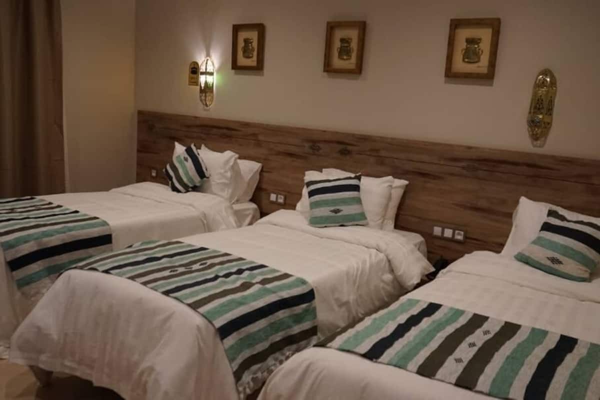 Comfort Twin Room | 1 bedroom, premium bedding, pillowtop beds, in-room safe