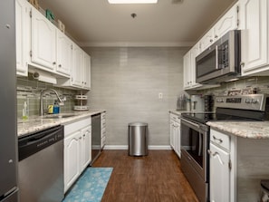Microwave, dishwasher