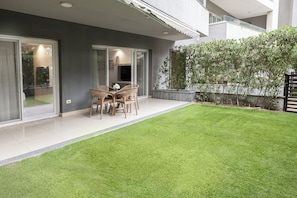 Front of property - Ocean Blue Studios (Cairo)
