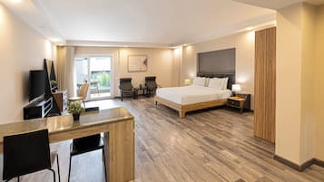 Superior Studio, Pool View | Premium bedding, pillowtop beds, minibar, desk