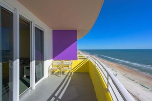 Property grounds - Beach King - Ocean Walk (Daytona Beach)