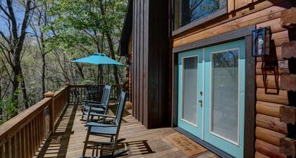 “It’s BrysonTime” Great Smoky Mtns, Hot Tub, Polar Express, WiFi