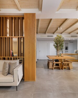 Lobby sitting area - Salvia Areopolis All-Suite Hotel (East Mani)