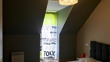 3 chambres, coffres-forts dans les chambres, fer et planche Ă  repasser