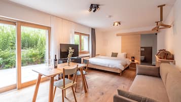 Eenvoudige studio | Luxe beddengoed, individueel gedecoreerd, individueel gemeubileerd