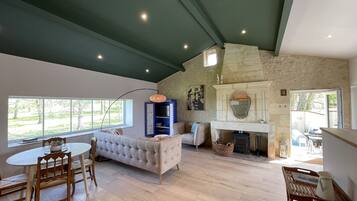 TV connectée, cheminée