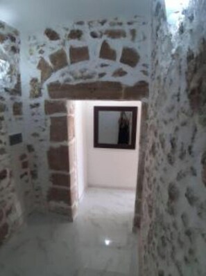 Interni