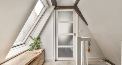 De achterkamer - Tiny and cosy attic