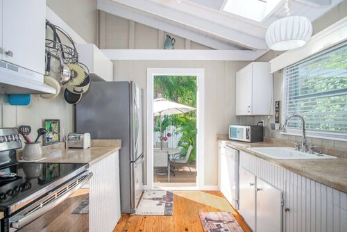 Conch Key Cottage 2 bed 1 bath home w/ramp access