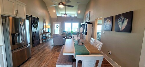 Cheerful Cottage with Breathtaking Views of the Gulf