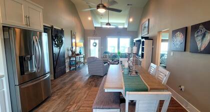 Cheerful Cottage with Breathtaking Views of the Gulf