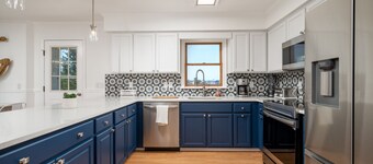 206 Massachusetts - NEWLY LISTED! Renovated in 2022. Amazing location!!