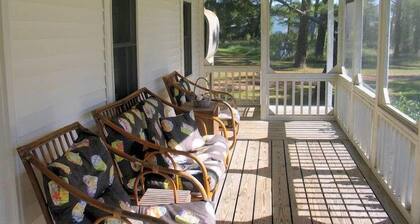 A Summer Place - Water View - Pet Friendly - LINENS AND TOWELS PROVIDED