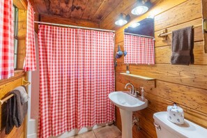 Ensemble douche/baignoire, serviettes fournies