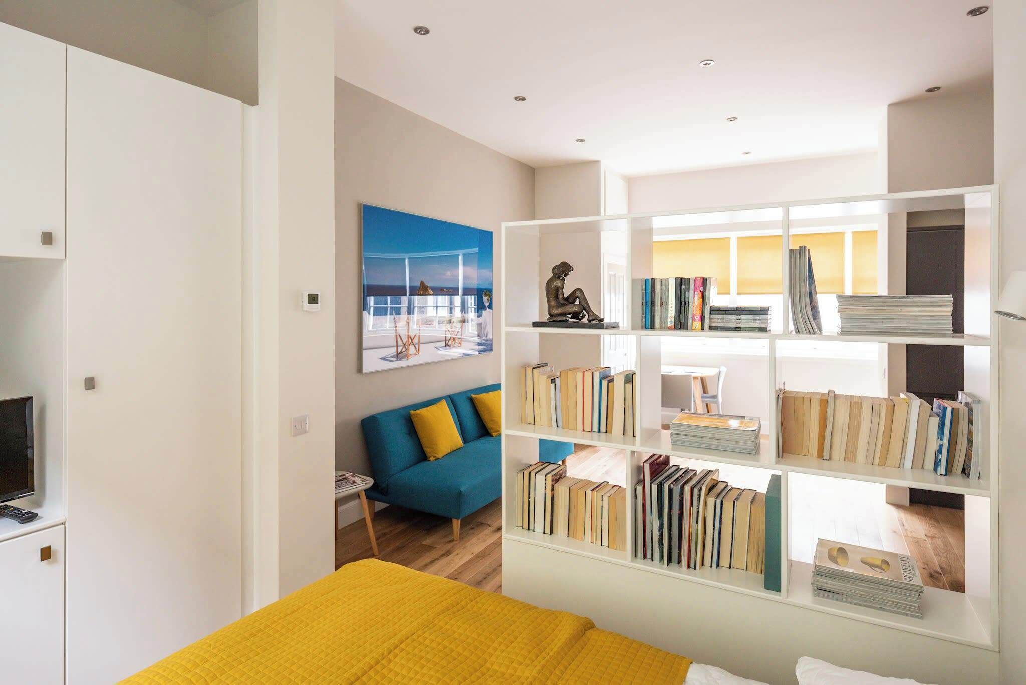 1 habitación, tabla de planchar con plancha, cuna de viaje y wifi 