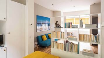 1 habitación, tabla de planchar con plancha, cuna de viaje y wifi