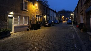 Exterior - Artist's Studio in Stockbridge (Edinburgh)