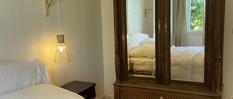 2 bedrooms, iron/ironing board, travel crib, free WiFi